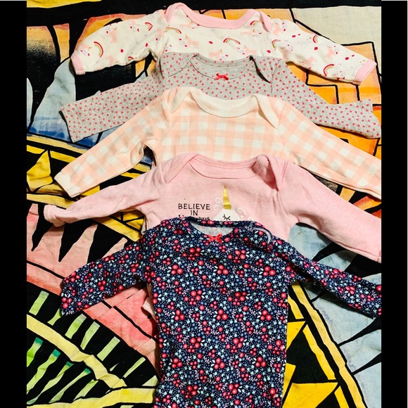 Long sleeved onesies - Picture 1 of 1